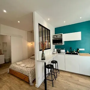 cocon-chic-du-vieux-port-clim.fr-provencehotel.com/